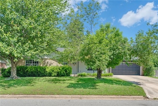 1103 W Cottonwood St, Rogers, AR 72758