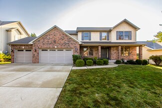 1911 Withers Ln, Bloomington, IL 61704