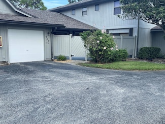 640 N Centre Ct SW, Vero Beach, FL 32962