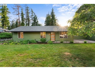 21931 S Farm Pond Ct, Oregon City, OR 97045