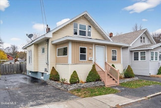 19 Cromer Ave, Schenectady, NY 12304