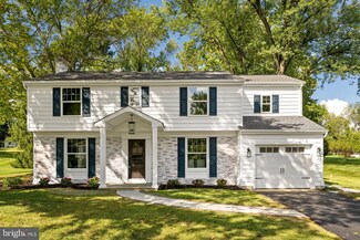 11 Hillside Dr, Malvern, PA 19355