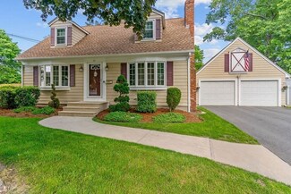 10 Drumsna Ct, Warwick, RI 02886