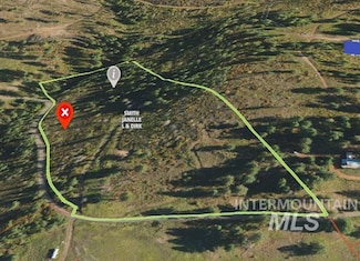 905 Hidden Valley Ln, Weippe, ID 83553