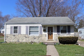 17915 Birmingham St, Roseville, MI 48066