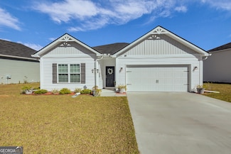 217 Brightleaf Cir, Hinesville, GA 31313