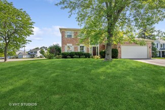 2 Braemar Ct, Barrington, IL 60010