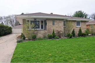 834 Washington Park, Waukegan, IL 60085