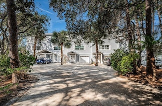 514 Ryans Woods Ln, Palm Harbor, FL 34683