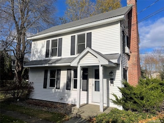 40 W Garden St, Rhinebeck, NY 12572