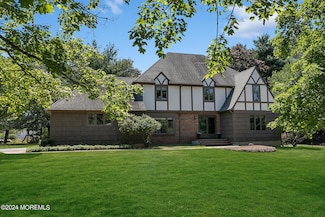 68 Laurelwood Dr, Colts Neck, NJ 07722