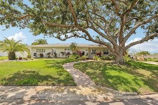 3966 High Bluff Dr, Largo, FL 33770