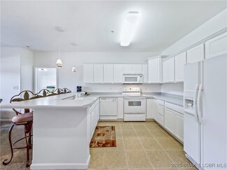 562 Hyd-A-way Cove Rd Unit 2H, Camdenton, MO 65020