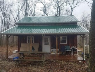 3950 Perl Rd, New Concord, OH 43762