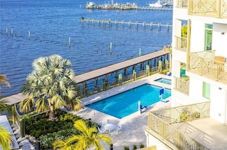 41 SW Seminole St Unit 402, Stuart, FL 34994