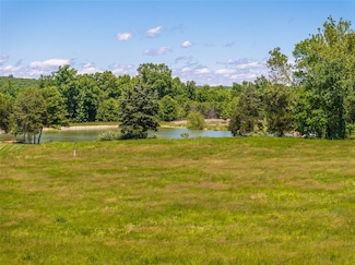 2697 Tyrolean Way Dr, Innsbrook, MO 63390
