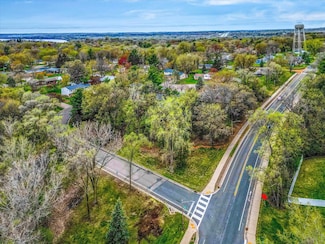 231 13th St S, Hudson, WI 54016