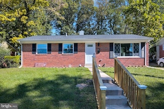 2006 Lakewood St, Suitland, MD 20746