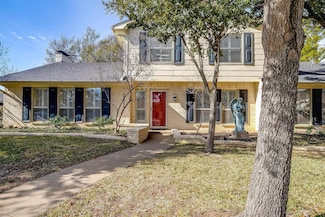 1604 Forest Glen Ct, Pantego, TX 76013
