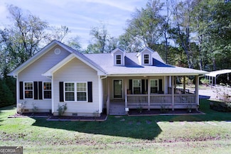 99 Chatuge Hills Dr, Hayesville, NC 28904