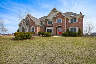 6N053 E Sunset Views Dr, Saint Charles, IL 60175