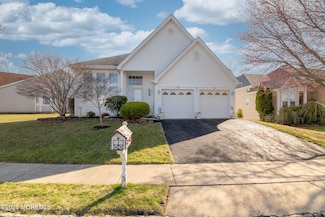 5 Shoal Dr, Barnegat, NJ 08005