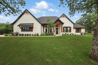 1020 Sky Rd, Hudson Oaks, TX 76087