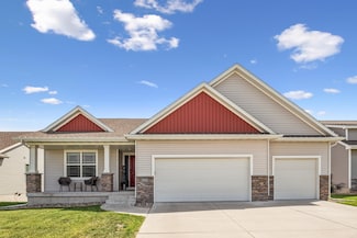 629 Mallard Pointe Dr NW, Bondurant, IA 50035