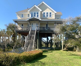 1622 E Ashley Ave, Folly Beach, SC 29439