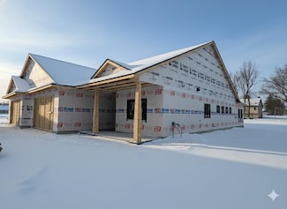 1065 Legend Ln, River Falls, WI 54022