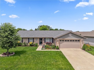155 Heckathorn Rd, Brookville, OH 45309