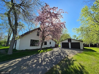 12115 Ramsey St, Becker, MN 55308