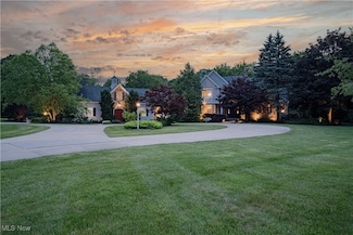7488 Valley View Rd, Hudson, OH 44236