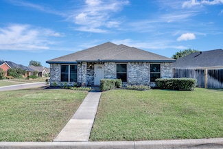 7012 Bentley Ave, Fort Worth, TX 76137