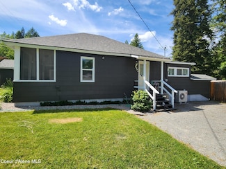 424 W Larch St, Newport, WA 99156