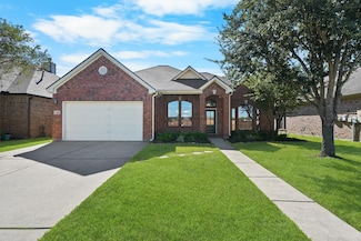268 Clearwood Dr, League City, TX 77573