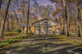 7215 Thornapple Park Dr SE, Grand Rapids, MI 49546
