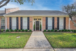 808 Dogwood Ln, Bryan, TX 77802