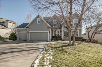 5205 Meadowlark Dr, Shawnee, KS 66226