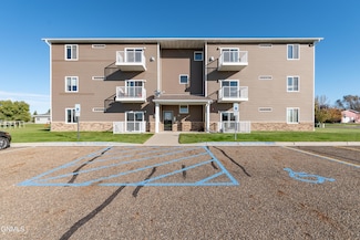 120 Santee Rd Unit 5, Lincoln, ND 58504