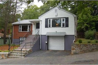 18 Westview Rd, Lynn, MA 01902