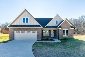 112 Emerald Ct, Trinity, NC 27370