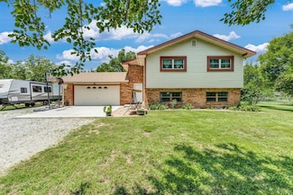 1441 N Estate Rd, Peck, KS 67120