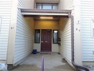 12310 E 43rd St S Unit B10, Independence, MO 64055