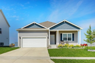 6828 NW 106th St, Johnston, IA 50131