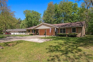 25609 Thelmadale Dr, Elkhart, IN 46514