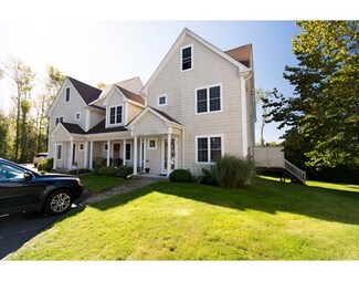 700 Lees River Ave Unit 12, Somerset, MA 02725