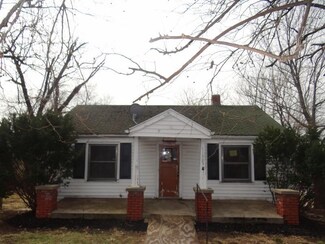 11305 E 9th St S, Independence, MO 64054