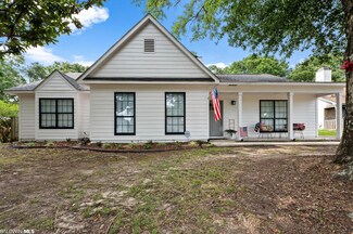 6132 Scenic Dr W, Mobile, AL 36695