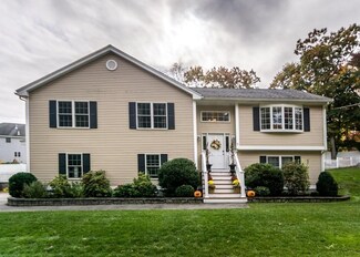 2 Cleveland Ave, Wilmington, MA 01887